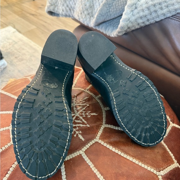 Frye Sabrina Chelsea Boots - Picture 5 of 6